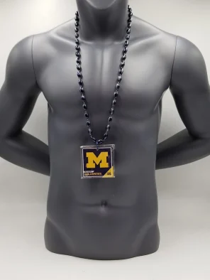 Michigan Wolverines Magnet Medallion On Navy Bead