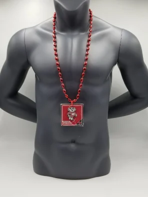 Wisconsin Badgers Red Magnet Medallion On Bead
