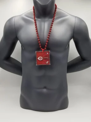 Cincinnati Reds Magnet Medallion Red Bead
